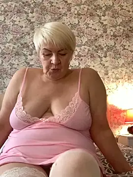 Laura Millf online show from January 25, 11:02 am