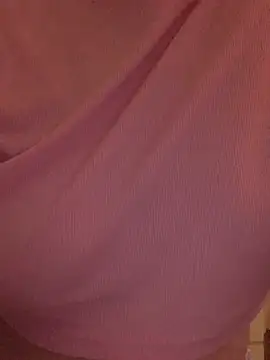 Laura Millf online show from January 28, 2:42 pm