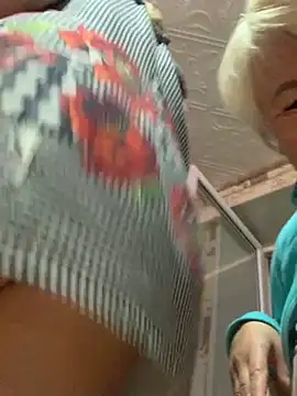 Laura Millf online show from September 23, 5:27 pm