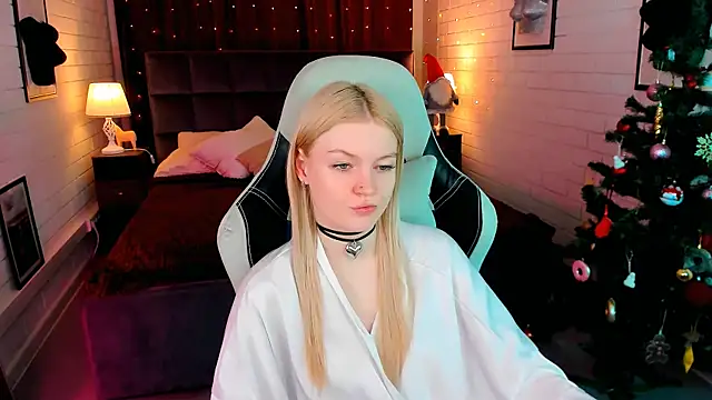 Snapshot of GraceGlamour chatting on December 26, 5:37 am GraceGlamour online show from December 26, 5:37 am