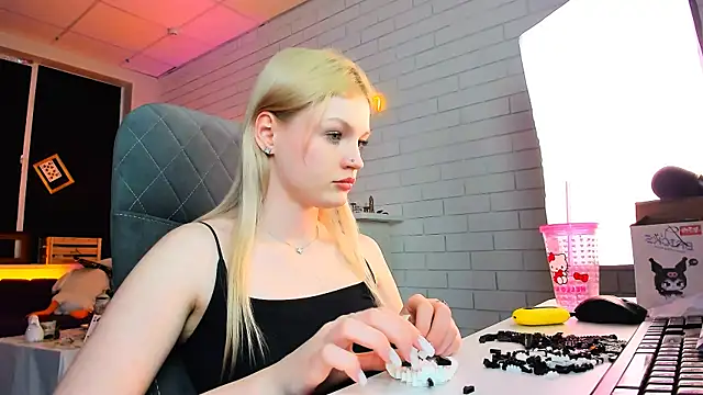 Snapshot of GraceGlamour chatting on January 9, 11:36 am GraceGlamour online show from January 9, 11:36 am