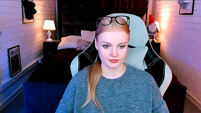 Snapshot of GraceGlamour chatting on January 14, 8:20 am GraceGlamour online show from January 14, 8:20 am