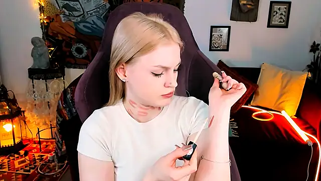 Snapshot of GraceGlamour chatting on January 15, 11:10 am GraceGlamour online show from January 15, 11:10 am