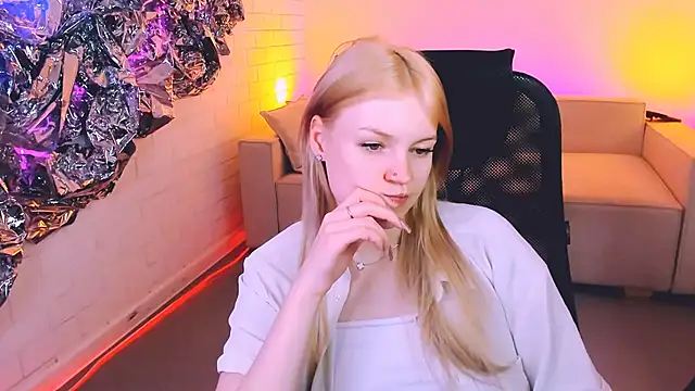 Snapshot of GraceGlamour chatting on January 20, 11:35 am GraceGlamour online show from January 20, 11:35 am