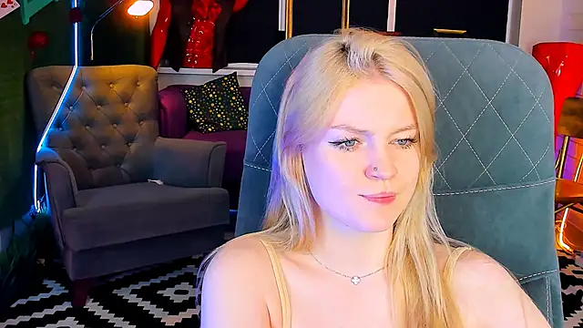 Snapshot of GraceGlamour chatting on February 5, 11:23 am GraceGlamour online show from February 5, 11:23 am