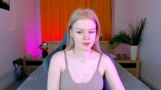Snapshot of GraceGlamour chatting on February 9, 5:08 am GraceGlamour online show from February 9, 5:08 am
