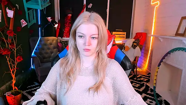 Snapshot of GraceGlamour chatting on February 13, 5:16 am GraceGlamour online show from February 13, 5:16 am