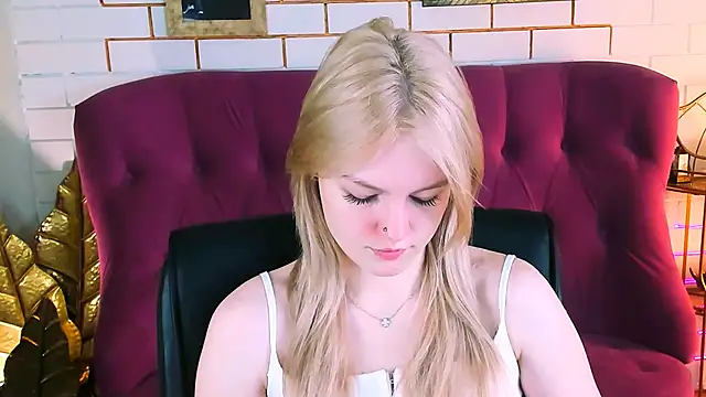 Snapshot of GraceGlamour chatting on February 18, 5:09 am GraceGlamour online show from February 18, 5:09 am