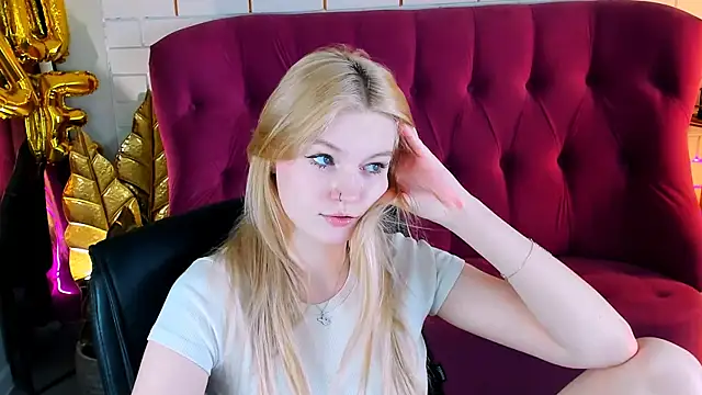 Snapshot of GraceGlamour chatting on March 3, 11:33 am GraceGlamour online show from March 3, 11:33 am