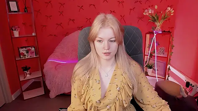 Snapshot of GraceGlamour chatting on March 7, 5:18 am GraceGlamour online show from March 7, 5:18 am