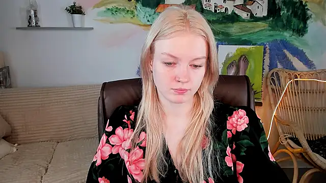 Snapshot of GraceGlamour chatting on March 12, 5:13 am GraceGlamour online show from March 12, 5:13 am