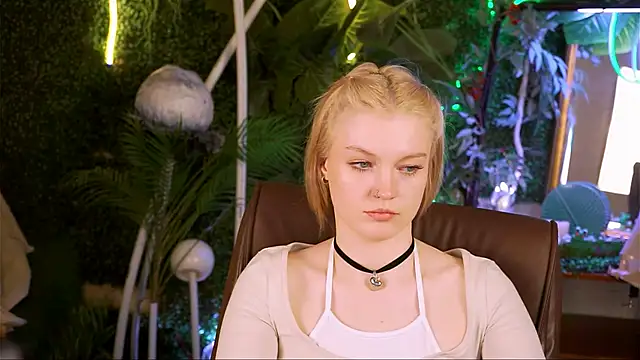 Snapshot of GraceGlamour chatting on March 18, 5:09 am GraceGlamour online show from March 18, 5:09 am