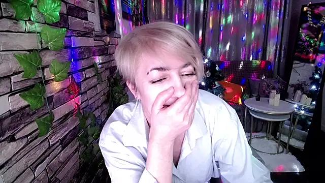 Hot Girl87 online show from December 14, 3:58 pm