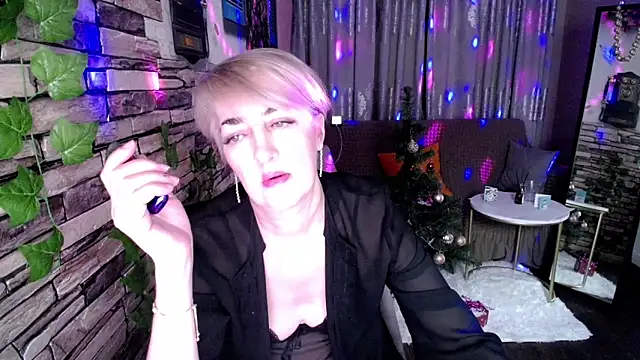 Hot Girl87 online show from December 24, 9:44 pm