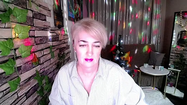 Hot Girl87 online show from December 25, 2:34 pm