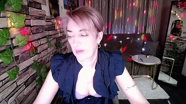 Hot Girl87 online show from January 14, 10:44 pm