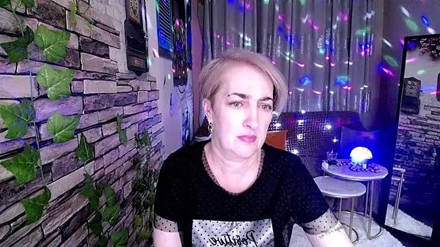 Hot Girl87 online show from January 20, 7:46 pm