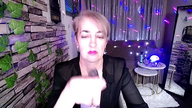 Hot Girl87 online show from January 21, 10:19 pm