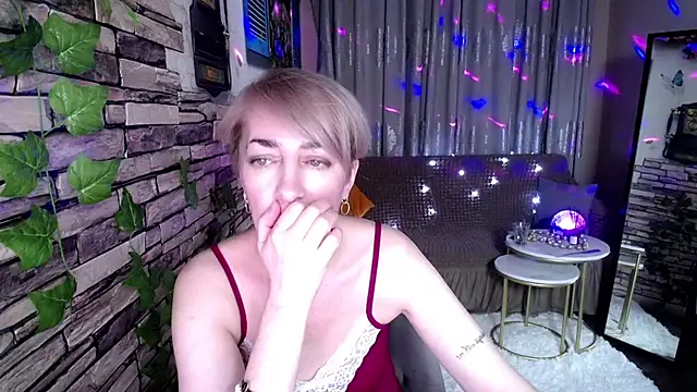 Hot Girl87 online show from January 22, 9:54 pm