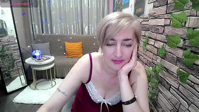 Hot Girl87 online show from February 3, 5:56 pm