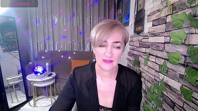 Hot Girl87 online show from February 5, 5:31 pm