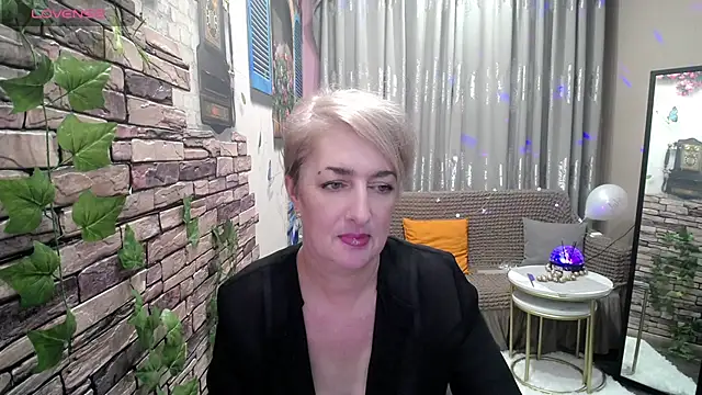 Hot Girl87 online show from February 9, 2:40 pm