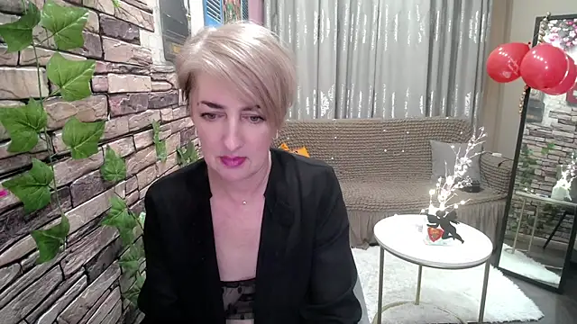 Hot Girl87 online show from February 14, 4:31 pm