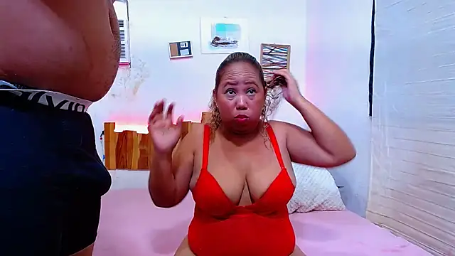 lucasandSofi online show from April 30, 7:53 pm