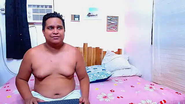 lucasandSofi online show from May 29, 11:14 pm