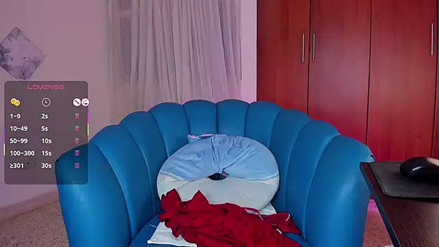 Julie Markk online show from November 15, 7:43 pm