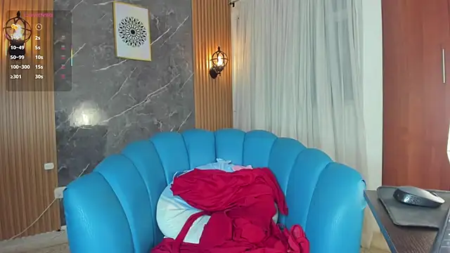 Snapshot of Julie_Markk chatting on April 5, 8:39 pm Julie Markk online show from April 5, 8:39 pm