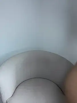 Snapshot of Julie_Markk chatting on July 8, 6:18 am Julie Markk online show from July 8, 6:18 am