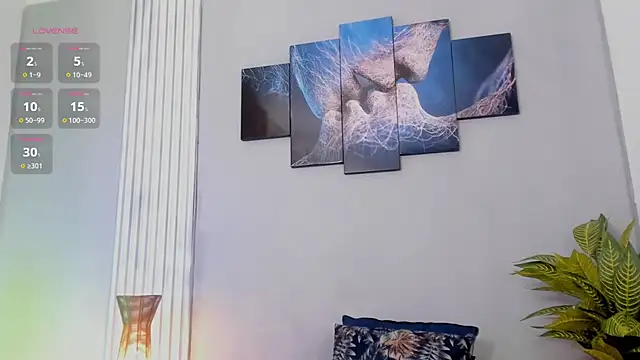 Snapshot of thomas_eliotts chatting on December 20, 10:00 pm thomas eliotts online show from December 20, 10:00 pm