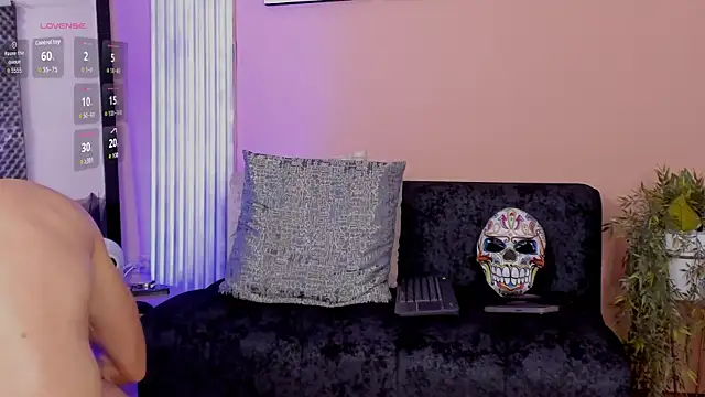 Snapshot of thomas_eliotts chatting on October 30, 7:58 pm thomas eliotts online show from October 30, 7:58 pm