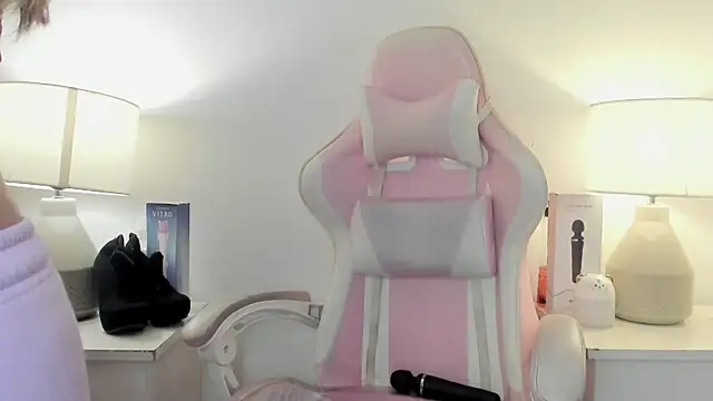 MollyBigBoobs12 online show from January 15, 8:48 pm