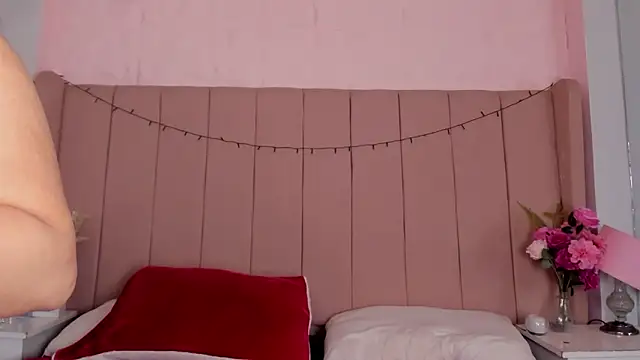 MollyBigBoobs12 online show from September 29, 8:24 pm