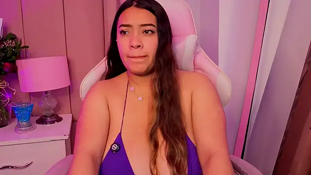 Snapshot of MollyBigBoobs12 chatting on February 23, 9:12 pm MollyBigBoobs12 online show from February 23, 9:12 pm