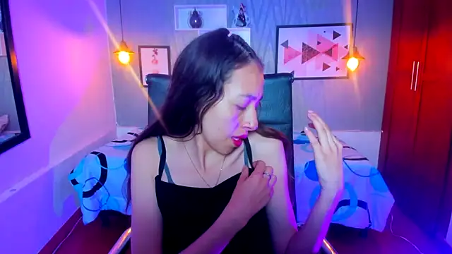 Valeria roussi online show from December 4, 1:20 pm