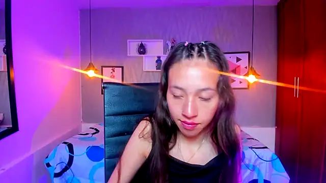 Valeria roussi online show from December 4, 4:27 pm