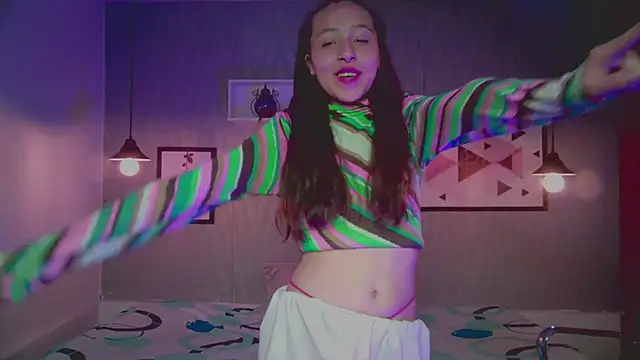 Valeria roussi online show from December 6, 7:34 pm