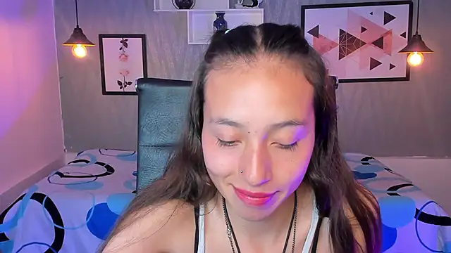 Valeria roussi online show from December 18, 8:25 pm