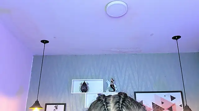 Valeria roussi online show from December 20, 1:54 pm