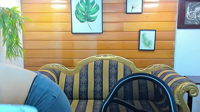 Valeria roussi online show from December 28, 8:04 pm