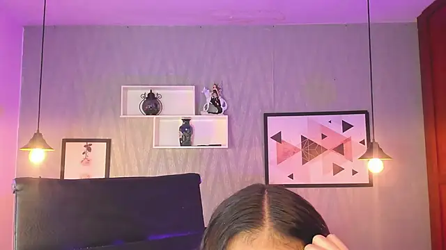 Valeria roussi online show from January 9, 1:24 pm