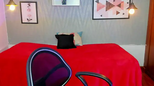 Valeria roussi online show from January 14, 2:32 pm