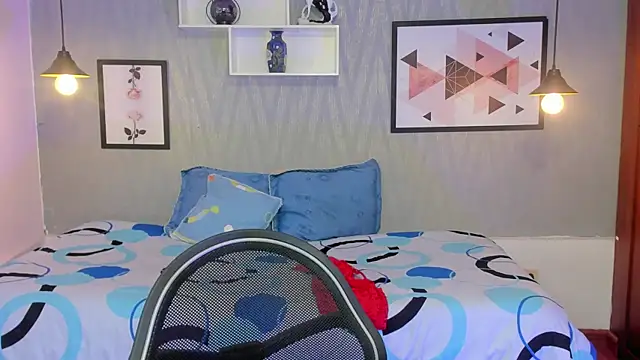 Valeria roussi online show from February 15, 1:49 pm