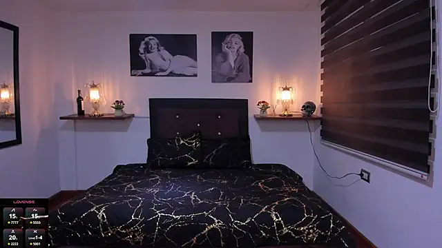 Valeria roussi online show from October 8, 1:53 pm