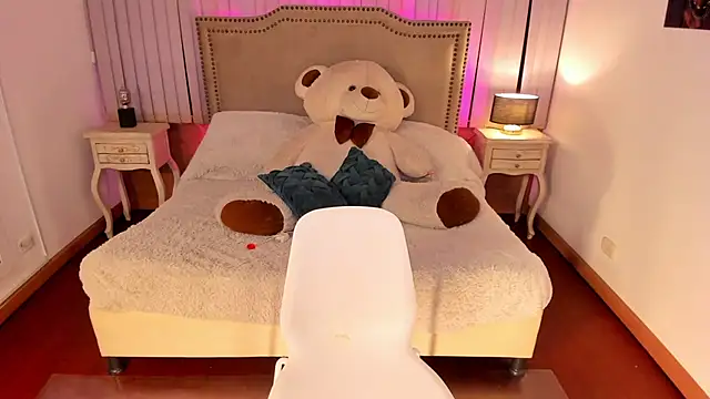 Snapshot of Valentina_Se chatting on January 22, 3:31 am Valentina Se online show from January 22, 3:31 am