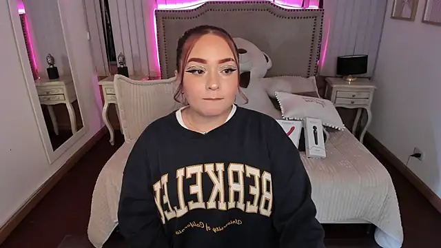 Snapshot of Valentina_Se chatting on February 5, 3:34 am Valentina Se online show from February 5, 3:34 am