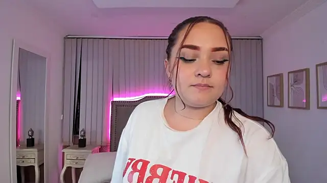 Snapshot of Valentina_Se chatting on February 5, 9:36 am Valentina Se online show from February 5, 9:36 am